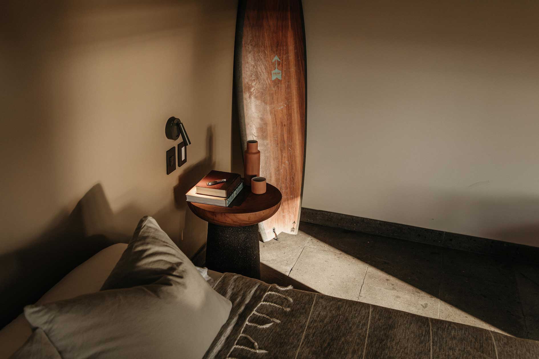Poolside King interior